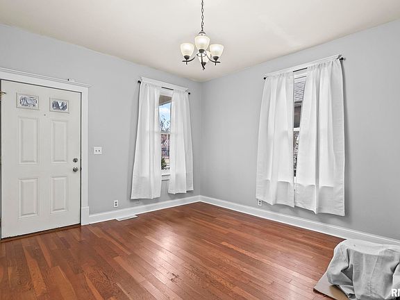 4th image of 1129 N 5th St