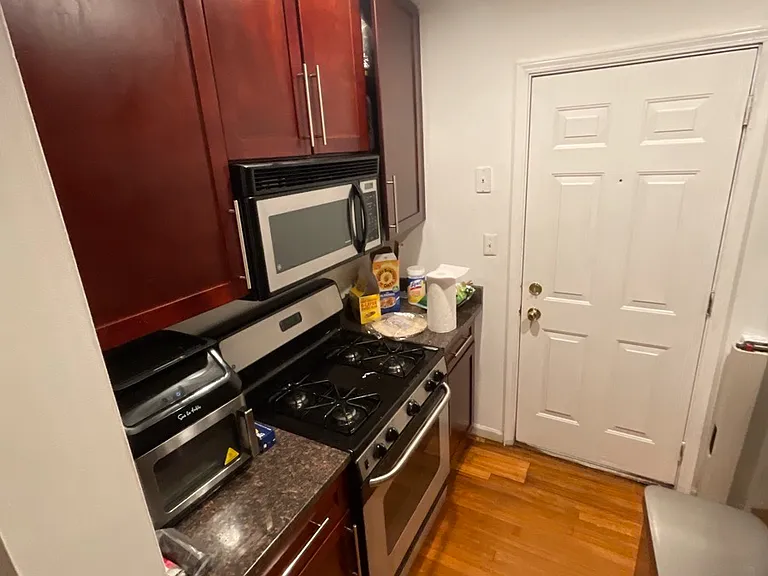 677-685.5 W Wrightwood Avenue — Photo 22