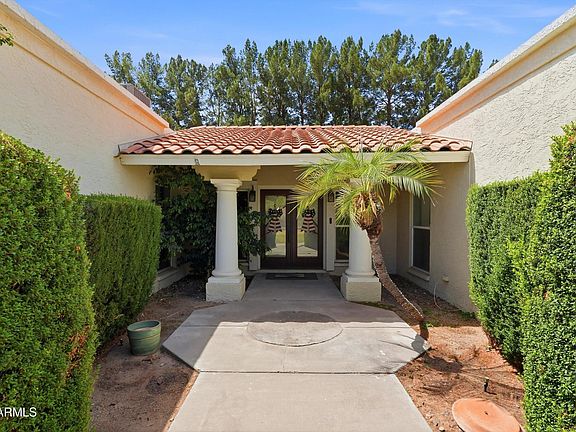 4th image of 4049 E EMELITA Avenue