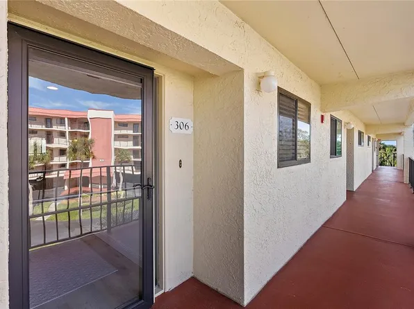 9433 Harbor Greens Way APT 306, Seminole, FL 33776