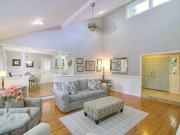 5th image of 5434 Camilla Dr