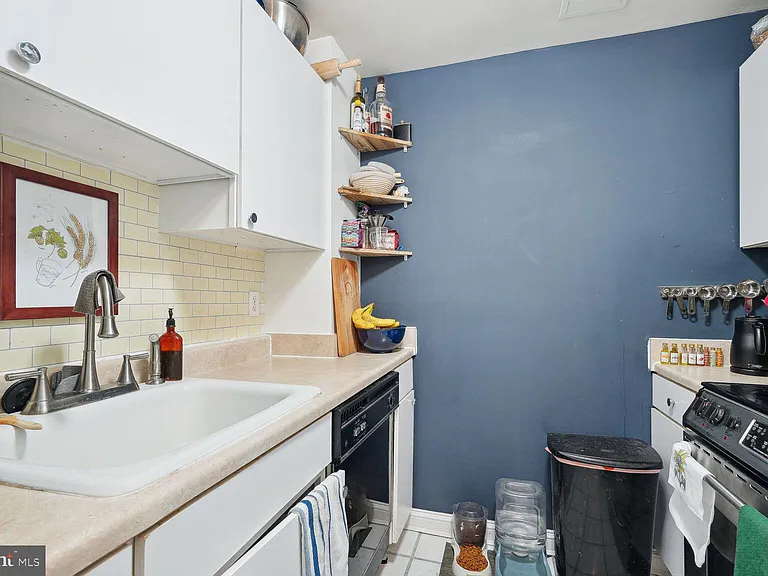 1736 18th St NW #T2 — Photo 7