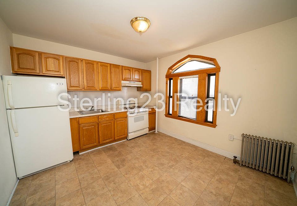 1st image of 31-06 38th St #2E