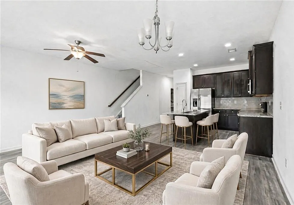 3 bed, 2.5 bath, 1512 sqft, $2,045 — Photo 2