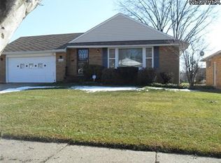 23542 Hillcroft Dr, Warrensville Heights, OH