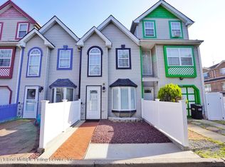 128 Mariners Ln, Staten Island, NY