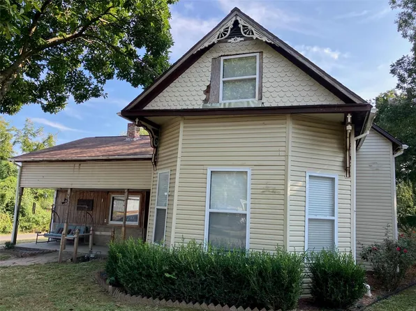 22 W Church St, Venedy, IL 62214