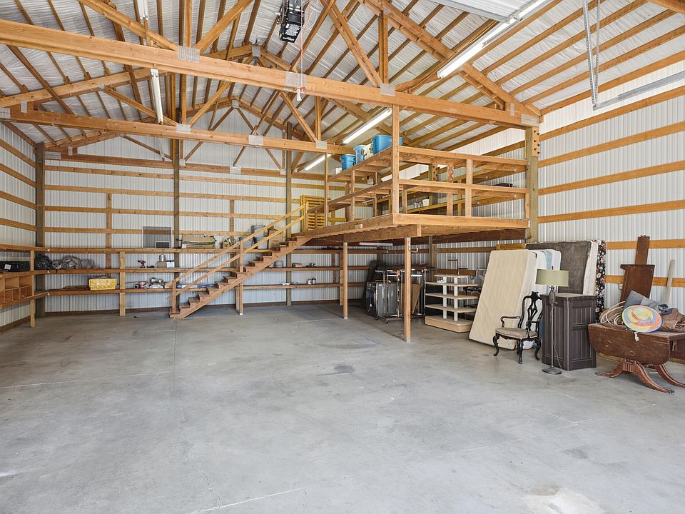 1st image of 15956 Mountain View Ln
