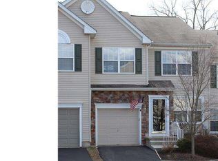 3324 Pine Glen Ct, Phoenixville, PA 19460