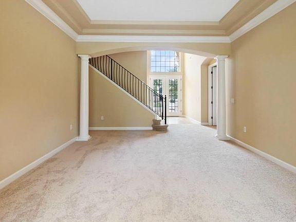 2nd image of 252 Chadwick Dr