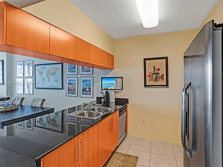 1750 N Bayshore Dr #2206 — Photo 16
