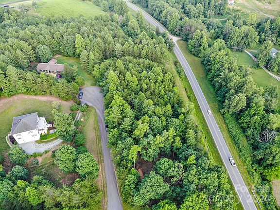 3rd image of 1009 Bent Pine Ct