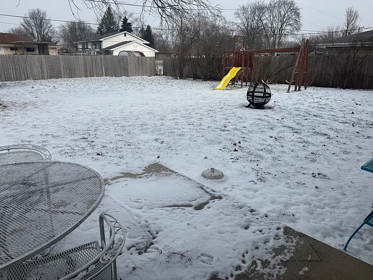 Mayfield Ave — Photo 15