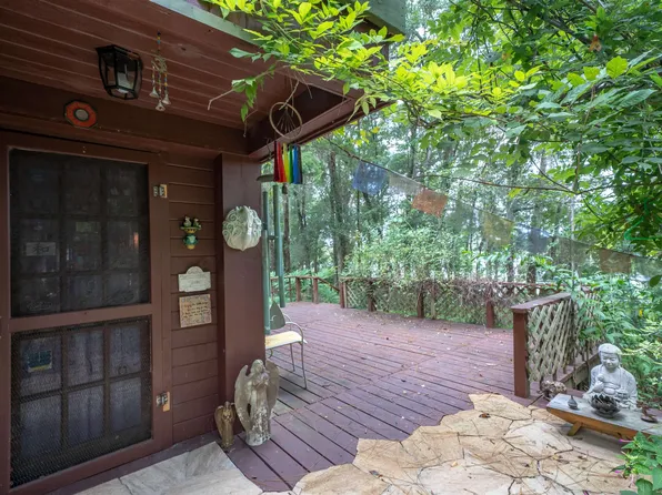 250 W Lake Dr, Hawthorne, FL 32640