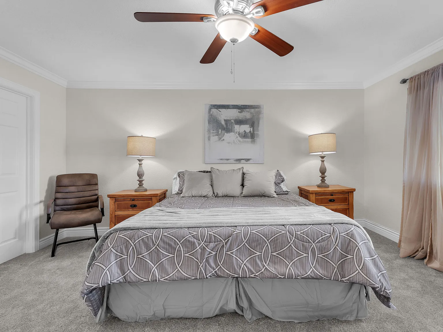 3 bed, 2051 sqft, $5,500 — Photo 4