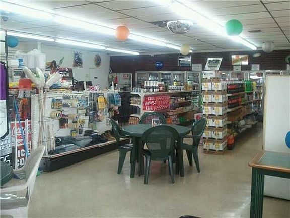 3rd image of 8004 NW 103rd St