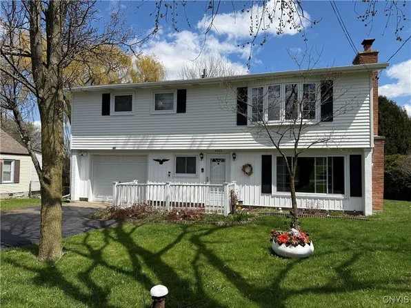4522 Odell Pl, Jamesville, NY 13078