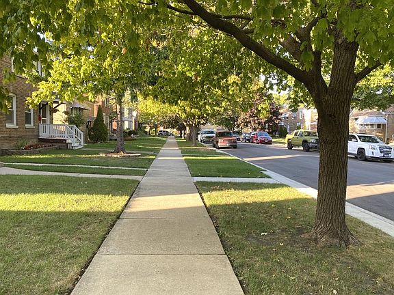 4th image of 3328 57th Ave
