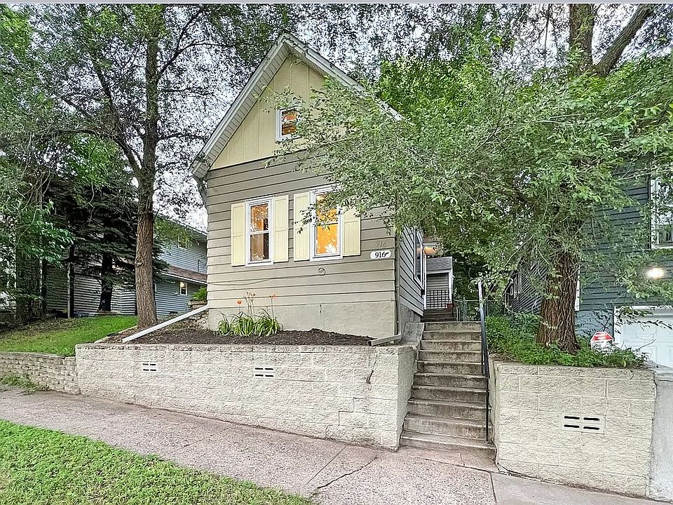 1st image of 916 Farrington St