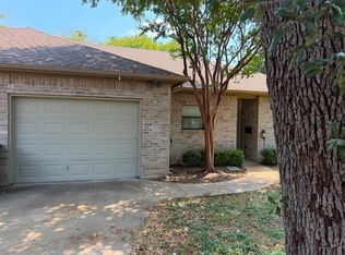 6527 W Greenway Rd, Fort Worth, TX 76116