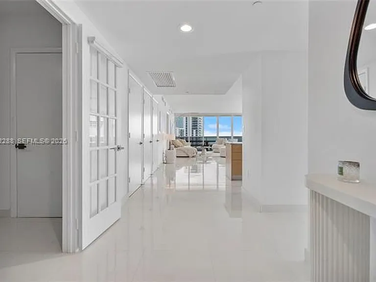 1830 Ocean Dr #CU-1101 — Photo 48