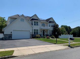 2 Emerald Dr, Egg Harbor Township, NJ 08234
