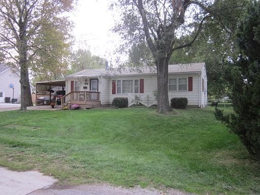 1st image of 703 W 4th St