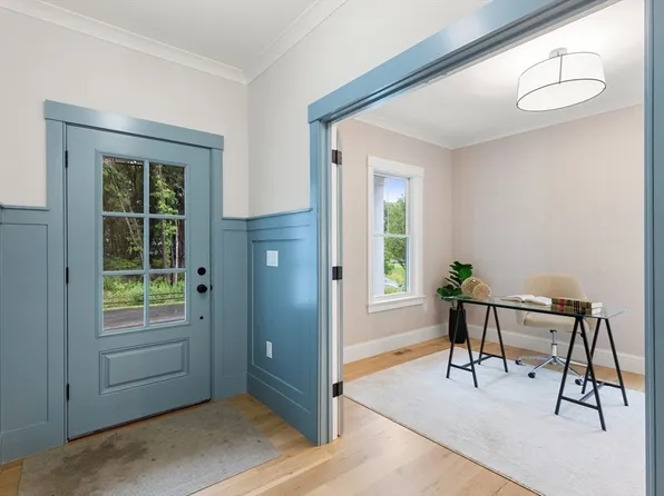 30 Harness Ln, Concord, MA 01742