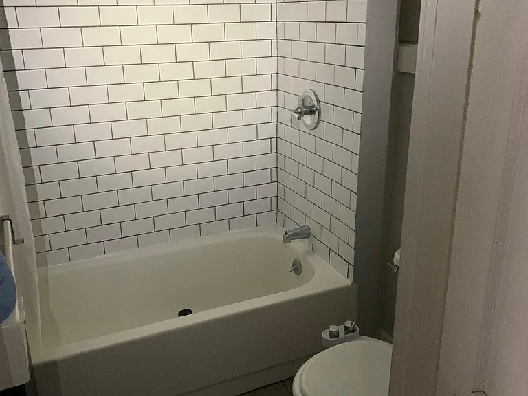 2372 Harper Ave #1 — Photo 8