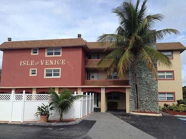 2nd image of 2775 Taft St APT 312