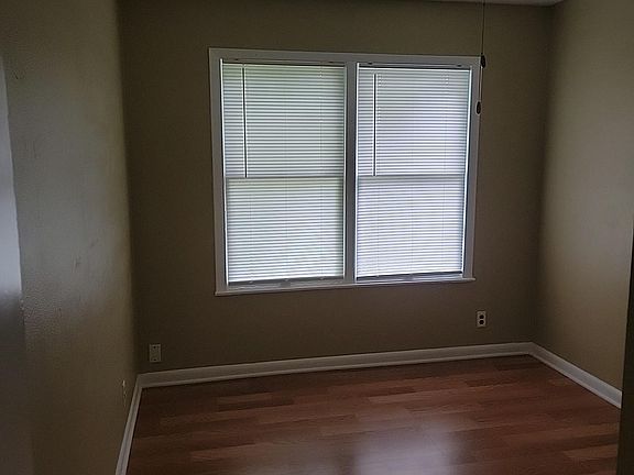 5th image of 3913 Barnes St