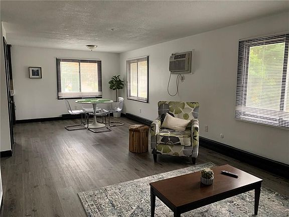 2nd image of 115 Nepaug Rd #4