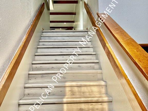 3rd image of 1930 Como St APT 2