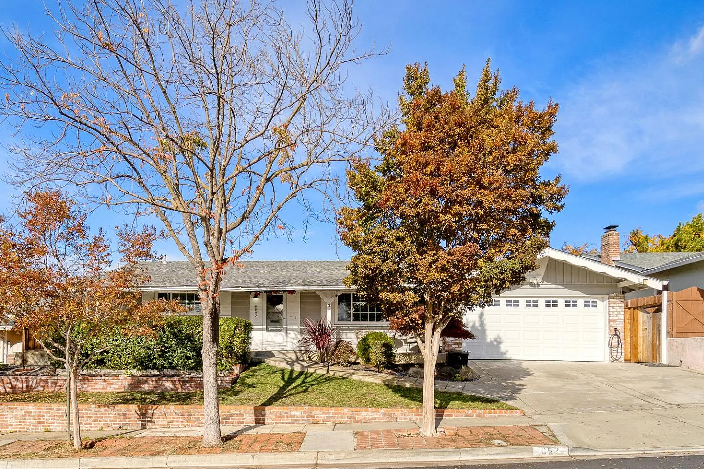 652 Chevy Chase Way photo 1