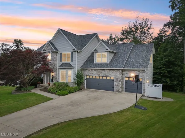 1341 Freeport Dr, Medina, OH 44256