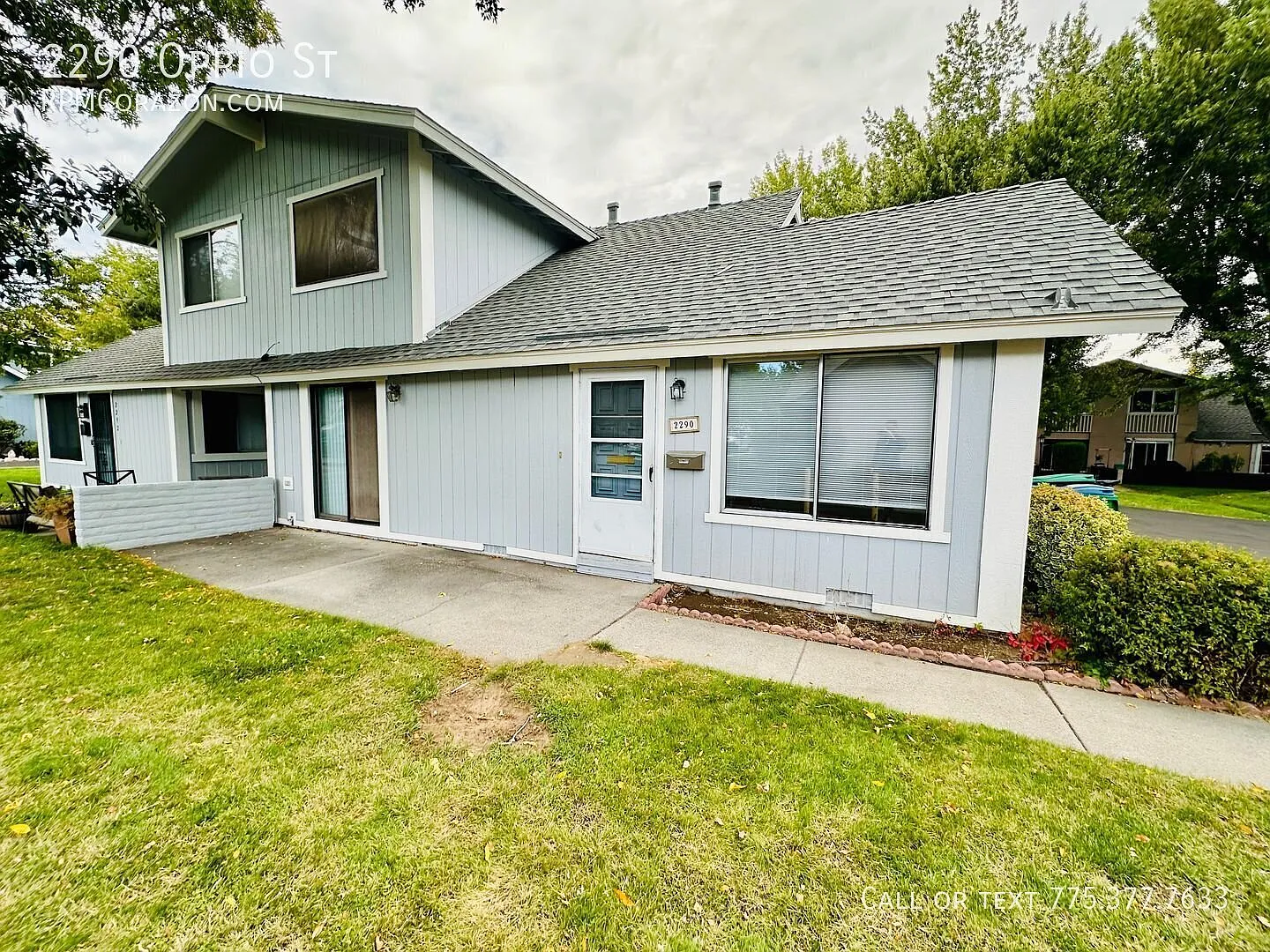 Updated 3 bed 1.5 bath townhouse w/ 2 car garage and new appliances! — Photo 1