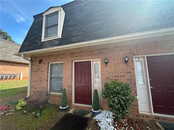 3925 Mountain View Rd APT F-1, Oakwood, GA 30566