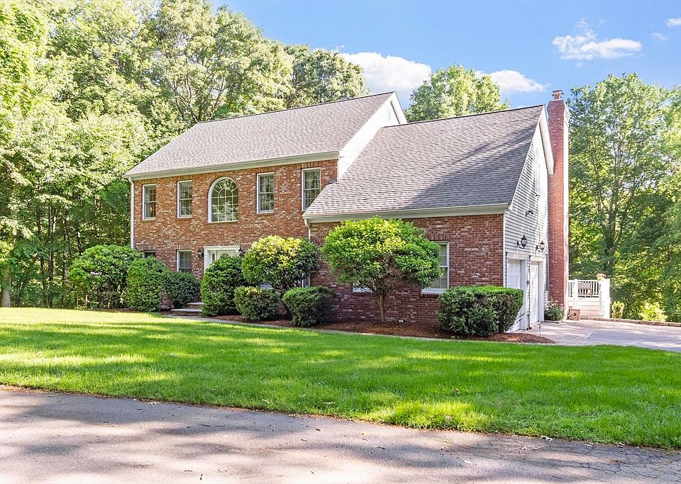 1st image of 218 Stearns Rd