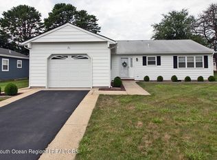 21 Panama Ct, Toms River, NJ 08757