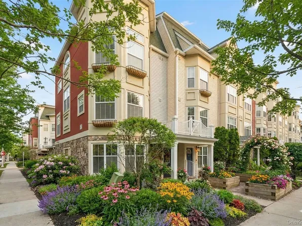 2 Leeward Drive, Haverstraw, NY 10927