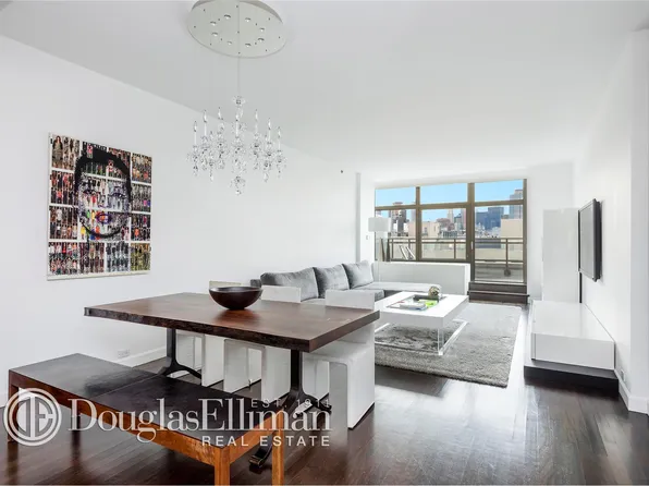 1 Morton Sq image 1 of 12