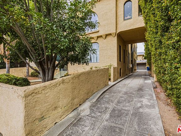 2nd image of 4427 Finley Ave #1/4