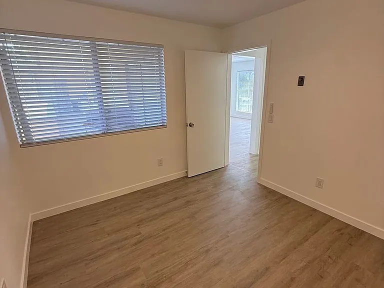 222 N Avenue 66 — Photo 6