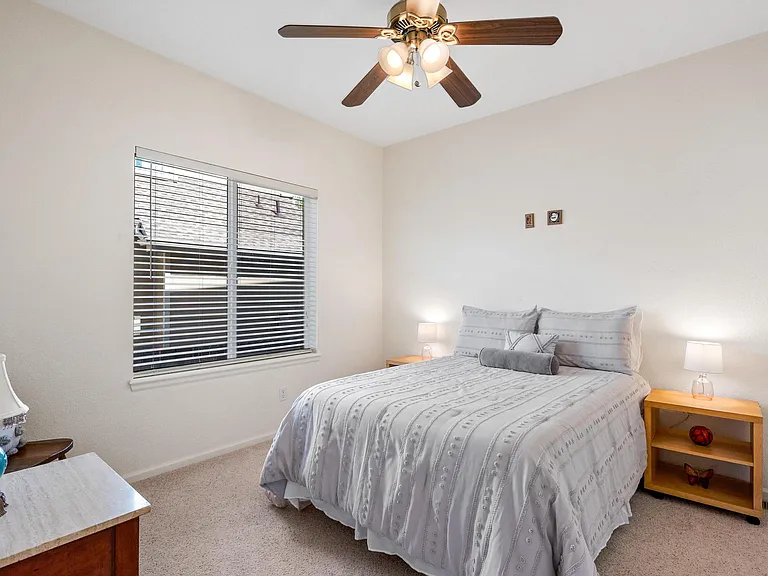 206 Cherry St — Photo 43