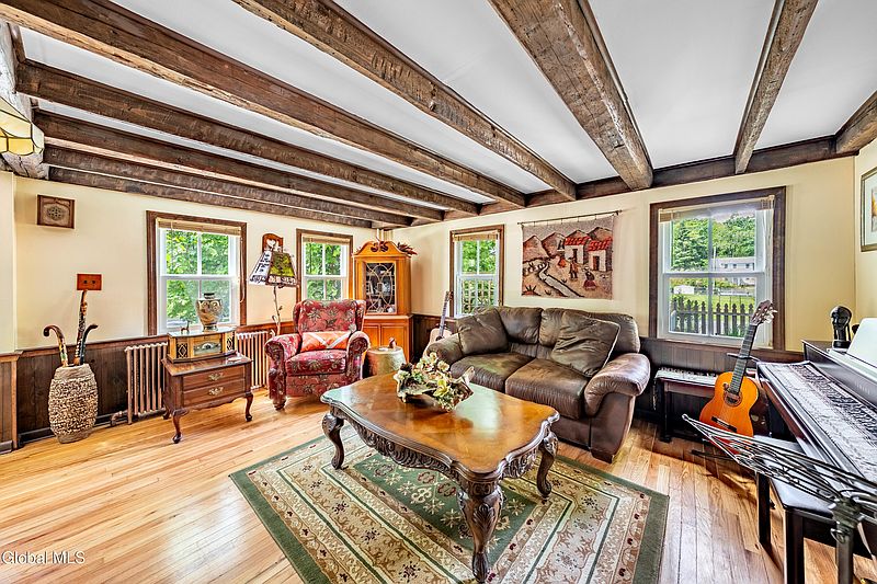 5th image of 201 Kenwood Avenue