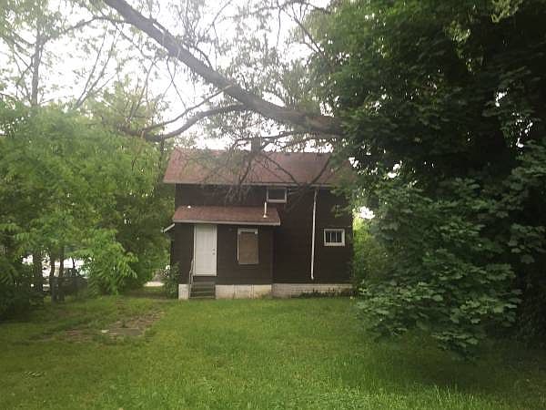 1st image of 2348 Parkwood Ave