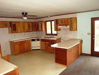 2nd image of 11163 N Division Ave