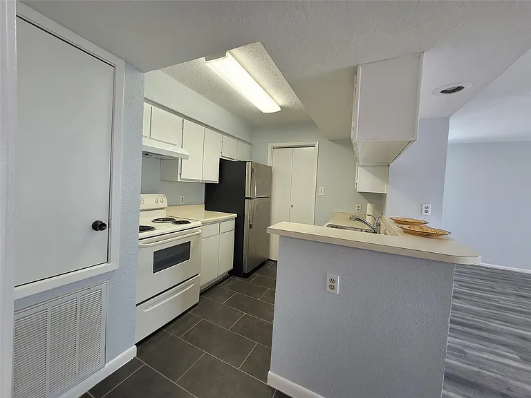 3919 Fairmont Pkwy #180 — Photo 7