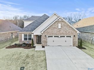 9502 Hampton Oak Dr, Owens X Rds, AL 35763