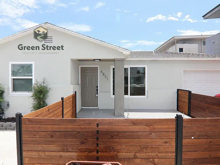 6831 Amherst St — Photo 2
